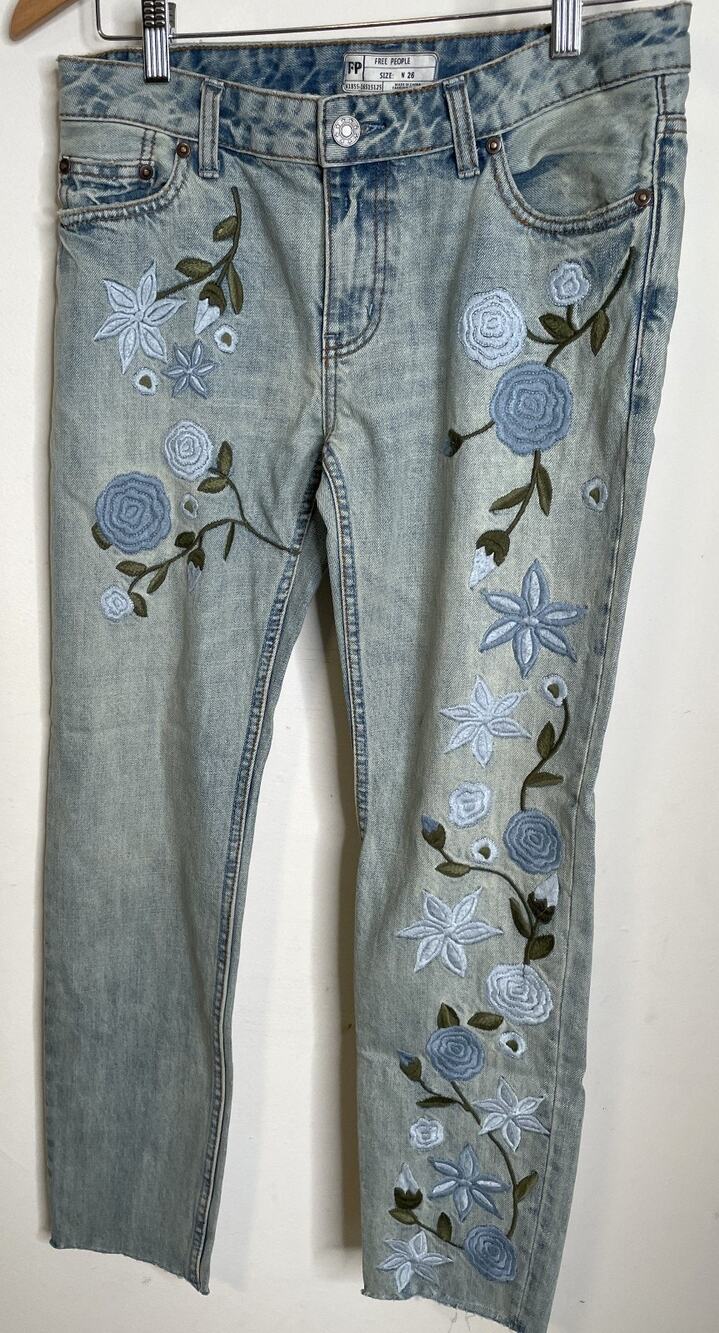 Free People Jeans 26 Shower Me With Flowers Embroidered Skinny Leg Blue
